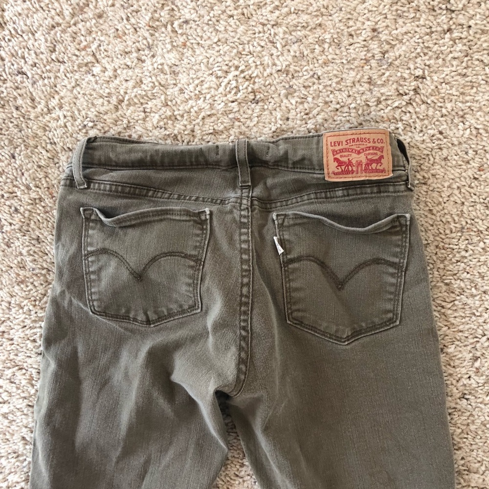 Levi’s 711 olive skinny jeans - Picture 3 of 6